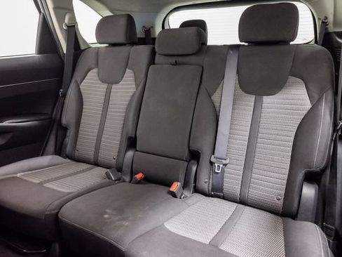 Certified 2023 Kia Sorento LX AWD/4WD image 22