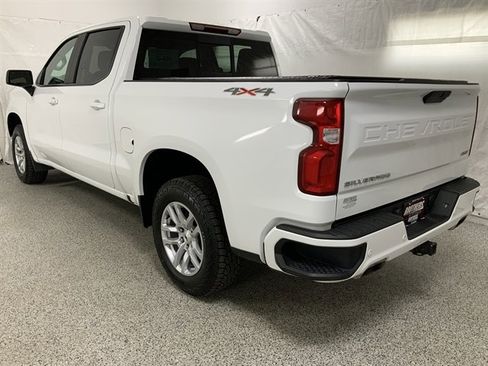 Used 2022 Chevrolet Silverado 1500 RST w/ Convenience Package II image 3