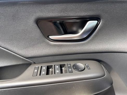 Used 2024 Hyundai Kona Limited AWD/4WD image 22