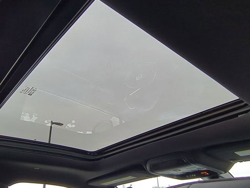 Certified 2024 Cadillac XT5 Premium Luxury image 17