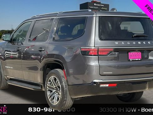 Used 2023 Jeep Wagoneer 4WD w/ Premium Group I image 5
