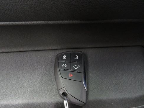 Used 2025 GMC Sierra 1500 Elevation image 56