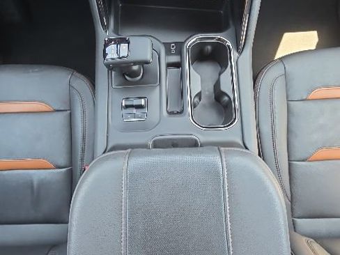 Used 2023 GMC Sierra 1500 AT4 w/ AT4 Premium Package AWD/4WD image 42