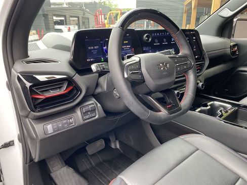 Used 2025 Chevrolet Silverado EV RST AWD/4WD image 2