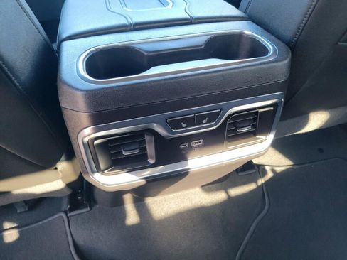 Used 2022 GMC Sierra 1500 SLT w/ SLT Convenience Package image 22