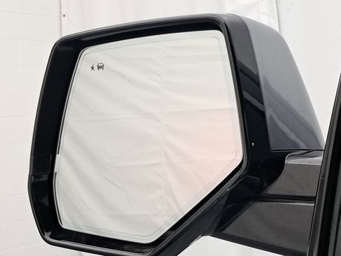 Used 2020 Cadillac Escalade ESV Platinum image 19