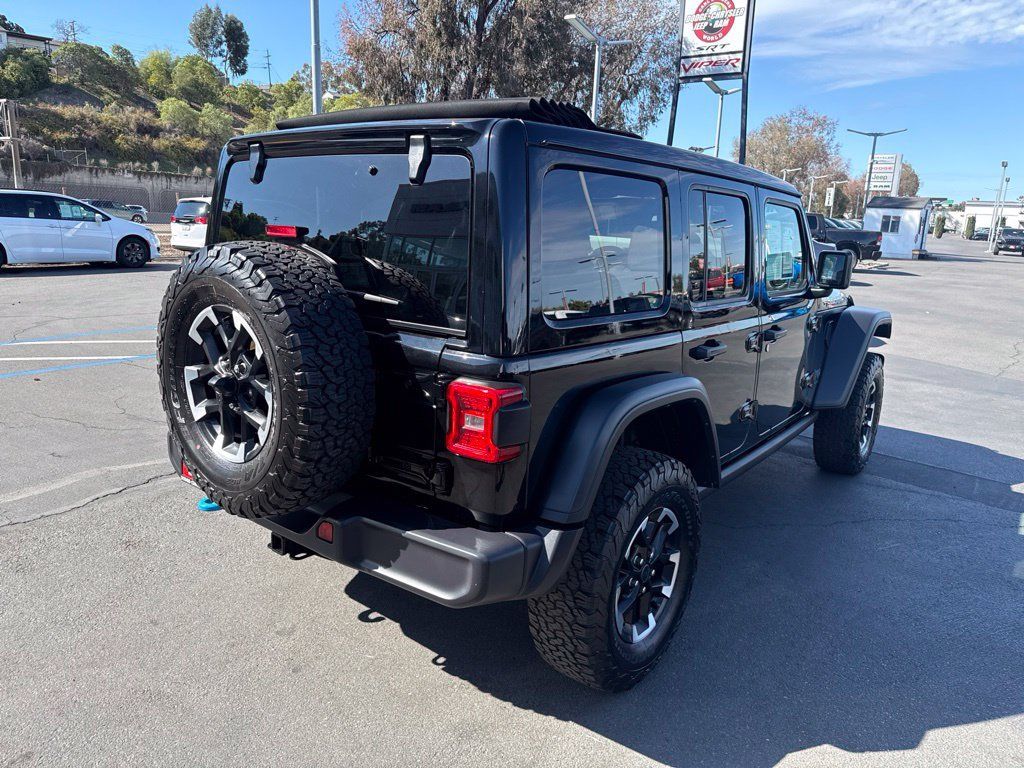 Certified 2025 Jeep Wrangler Unlimited Rubicon 4xe w/ Convenience Group AWD/4WD image 9