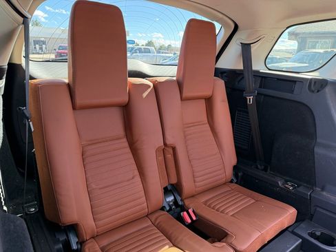 Used 2017 Land Rover Discovery Sport HSE Luxury image 20