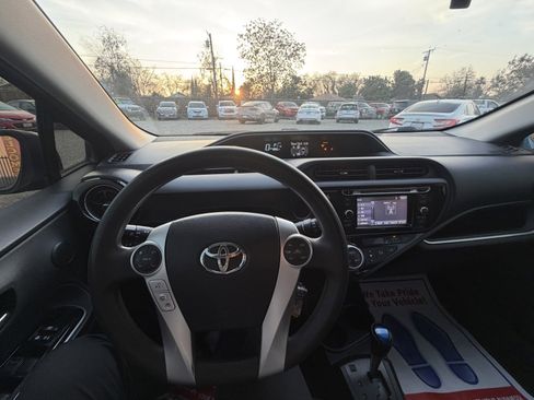 Used 2015 Toyota Prius C Four image 11