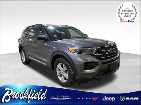 Used 2022 Ford Explorer XLT image 1