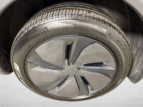 Used 2026 Tesla Model Y 2WD image 19