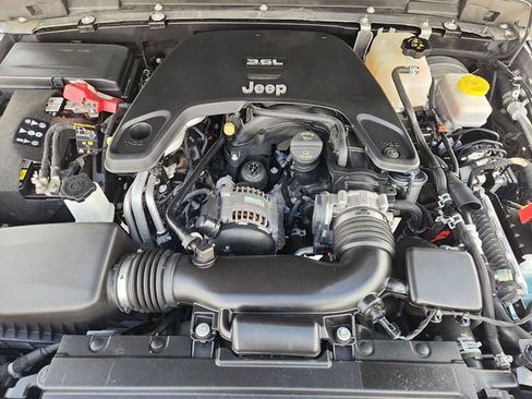 Used 2020 Jeep Wrangler Sport image 27