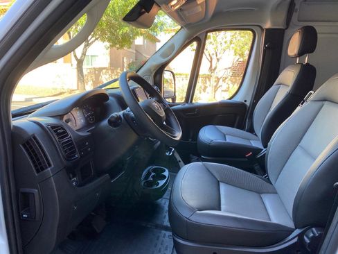 Used 2026 RAM ProMaster 2500 w/ Convenience Group FWD image 28