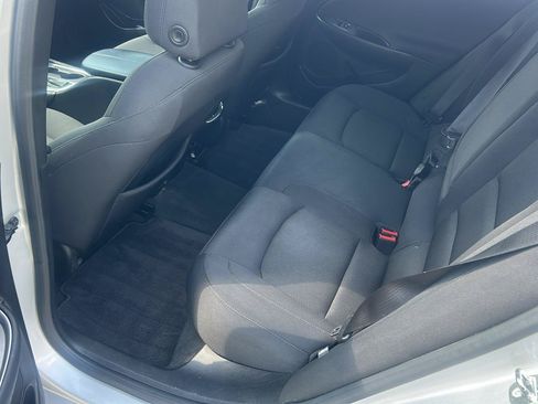 Used 2018 Chevrolet Malibu LT FWD image 12