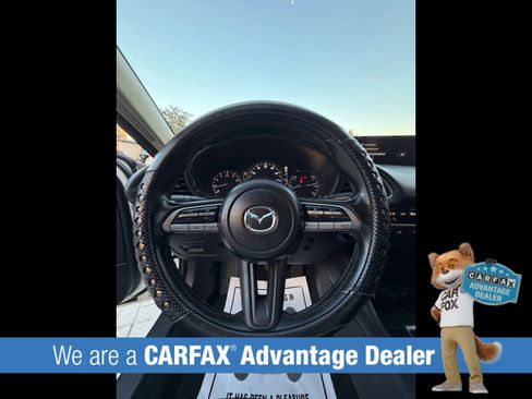 Used 2021 MAZDA MAZDA3 s image 24