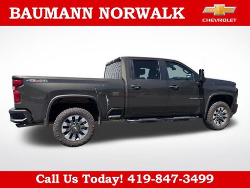 Used 2022 Chevrolet Silverado 2500 Custom w/ Custom Convenience Package AWD/4WD image 14