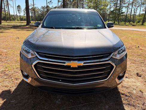 Used 2019 Chevrolet Traverse LT FWD image 8