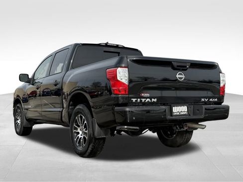 Used 2024 Nissan Titan SV w/ Accessory Utility Package image 5