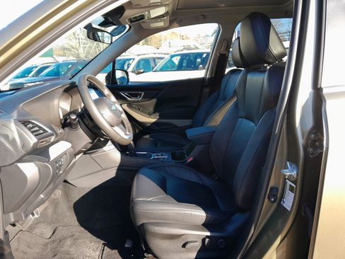 Used 2024 Subaru Forester Limited image 13