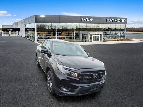 Used 2024 Honda Ridgeline Sport image 9