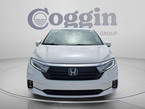 Certified 2024 Honda Odyssey Touring image 9