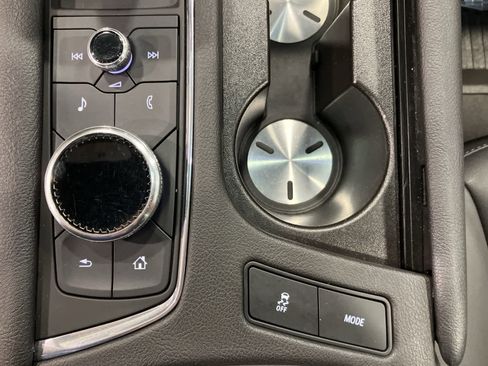 Used 2022 Cadillac XT5 Luxury image 17