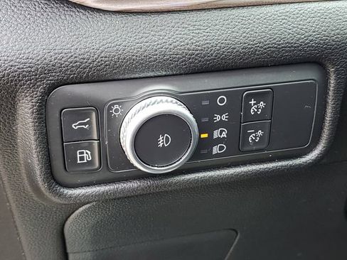 Used 2021 Ford Explorer Limited w/ Hybrid Equipment Group 310A AWD/4WD image 8