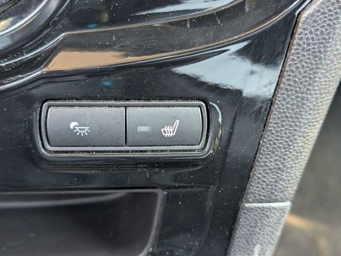 Used 2014 Ford Fiesta Titanium FWD image 17