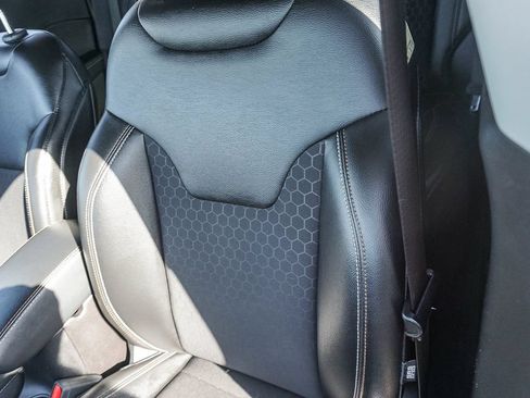 Used 2020 Jeep Compass Latitude w/ Safety & Security Group FWD image 20