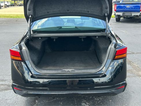 Used 2025 Nissan Altima 2.5 SV FWD image 6