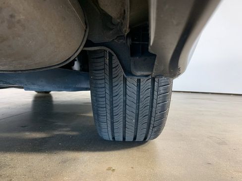 Used 2023 Toyota Camry SE image 38