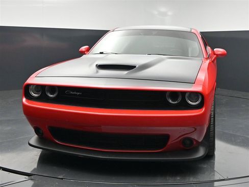 Used 2019 Dodge Challenger R/T Scat Pack w/ T/A Package RWD image 2