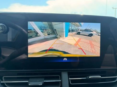 Used 2024 Chevrolet Trax ACTIV w/ Driver Confidence Package image 12