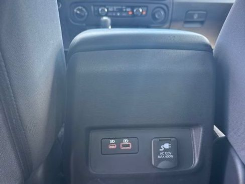 Certified 2025 Nissan Frontier SV w/ SV Convenience Package AWD/4WD image 13