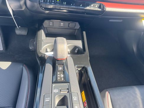Used 2026 Toyota Prius Plug-In Hybrid FWD image 11
