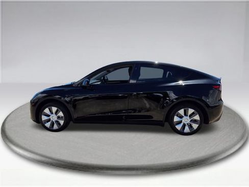 Used 2023 Tesla Model Y 2WD image 16