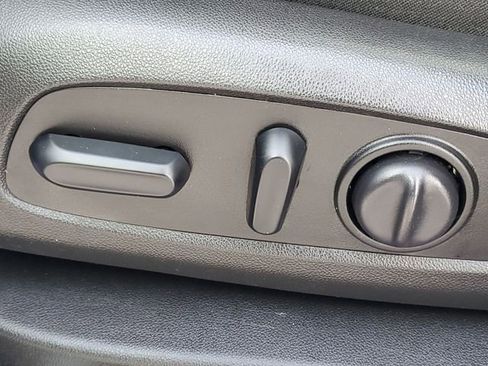 Used 2019 GMC Terrain SLE w/ Driver Convenience Package image 9