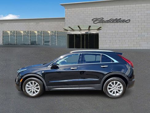 Certified 2023 Cadillac XT4 Luxury w/ Cold Weather Package AWD/4WD image 7