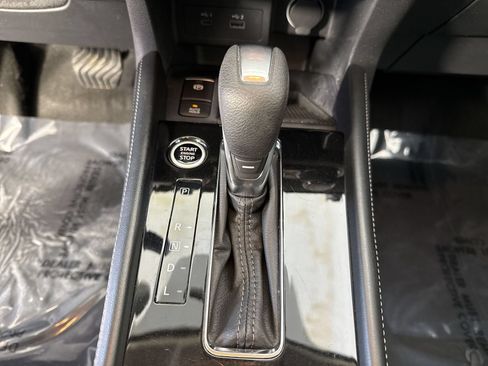 Used 2024 Nissan Kicks SR w/ SR Premium Package FWD image 18