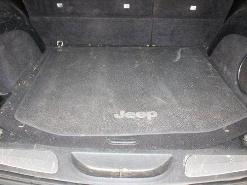 Used 2017 Jeep Grand Cherokee Summit image 17