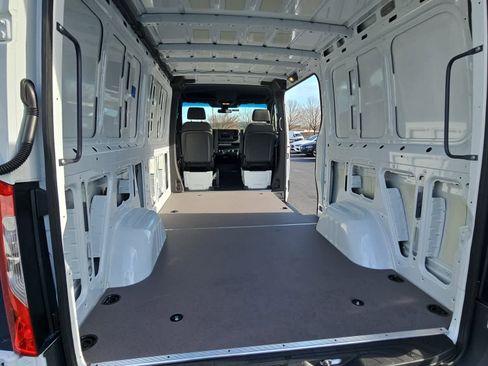 New 2026 Mercedes-Benz Sprinter 2500 image 9