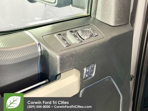 Used 2018 Ford F150 Lariat w/ Equipment Group 502A Luxury image 12