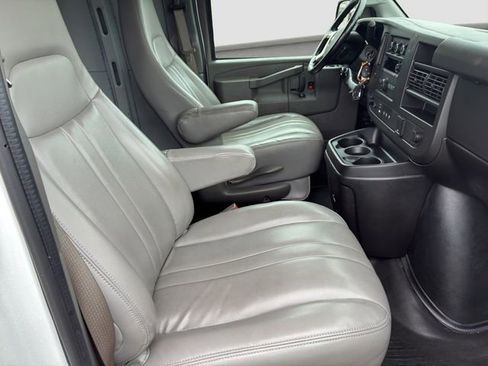 Used 2019 Chevrolet Express 2500 Extended w/ Driver Convenience Package RWD image 9