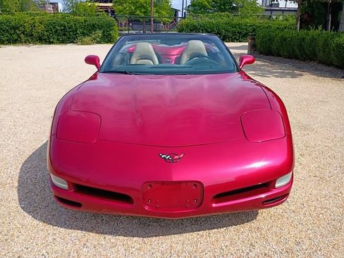 Used 2002 Chevrolet Corvette Convertible w/ Preferred Equipment Group2 RWD image 5