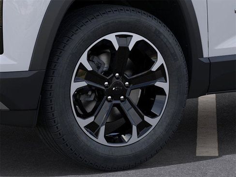 New 2026 Chevrolet Equinox LT w/ Convenience Package II image 10