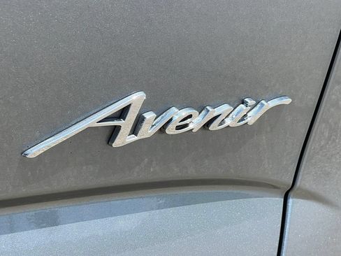 Used 2023 Buick Enclave Avenir w/ Avenir Technology Package AWD/4WD image 2