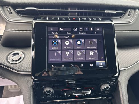 Certified 2024 Jeep Grand Cherokee L Laredo image 24