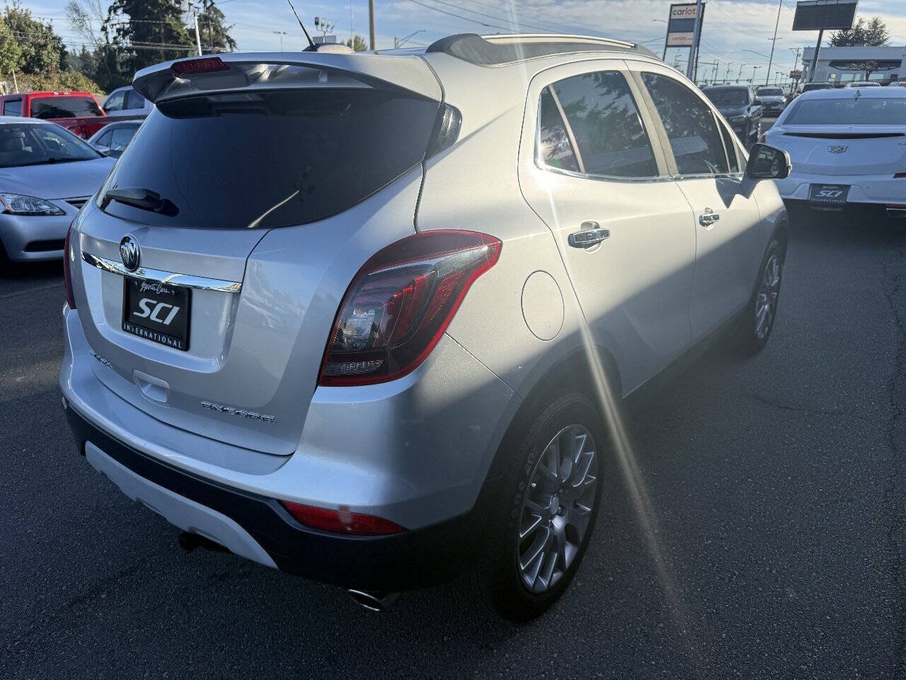 Used 2018 Buick Encore Sport Touring FWD image 5