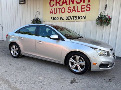 Used 2015 Chevrolet Cruze LT FWD image 4