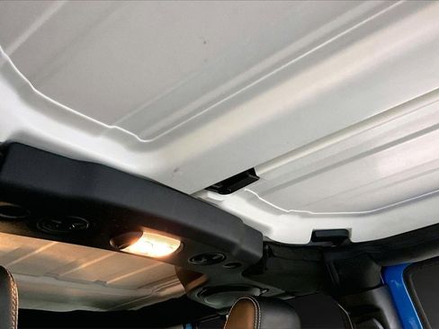 Used 2014 Jeep Wrangler Unlimited Sahara image 26